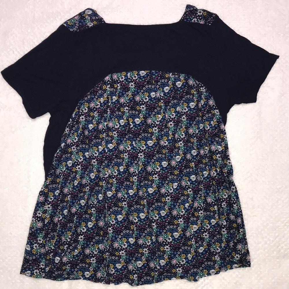 UMGEE Navy w/Navy Floral Print Trim Flowy Tunic Short Sleeve Size Large - Picture 2 of 9